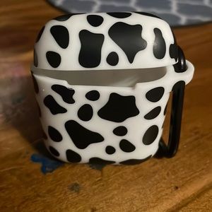 Cow print air pods case